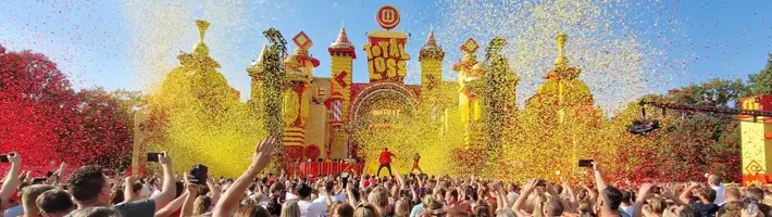Spot jezelf tijdend Total Loss Festival op 6 september en download jouw foto's.